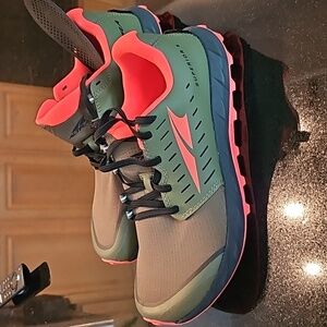 COPY - Altra Superior 5 - trail running - mens 8 *Never Worn*